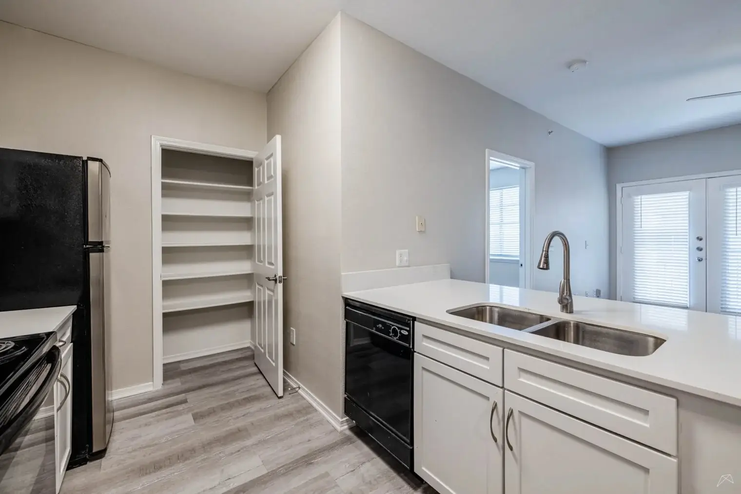 arioso apartments 161